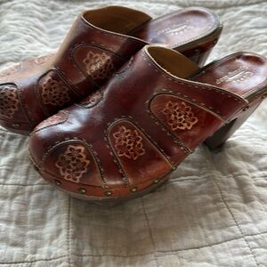 Womens Brown Leather Clog studded Size 37 With Wooden Look